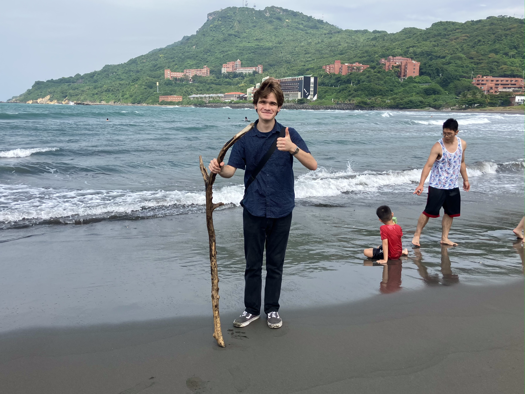 我和西子灣的海邊。